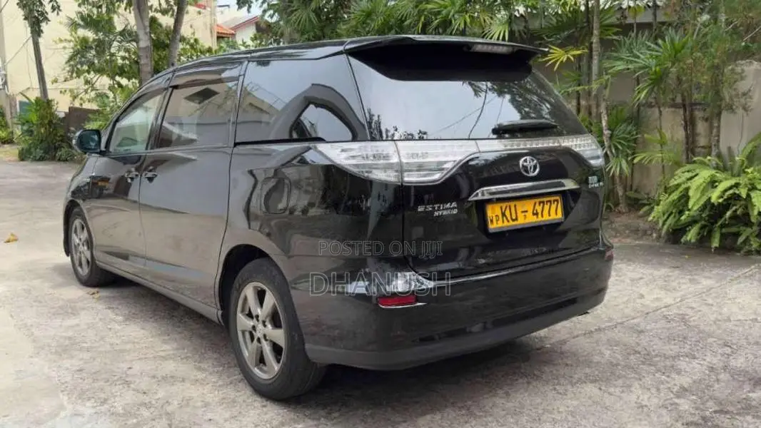 Toyota Estima 2008 Van (Used)