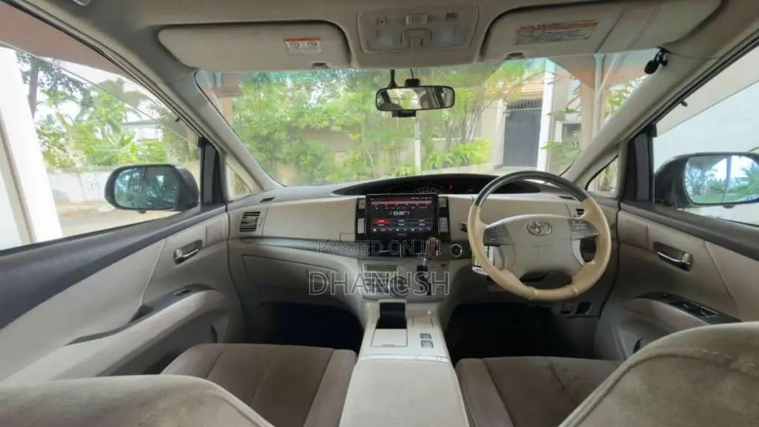 Toyota Estima 2008 Van (Used)