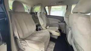 Toyota Estima 2008 Van (Used)