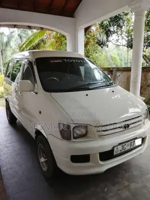 Toyota CR41 1999 Van (Used)