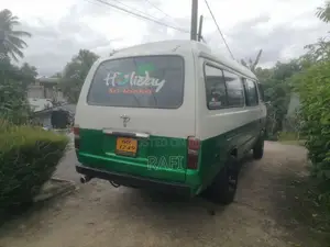 Toyota Lh40 1983 Van (Used)