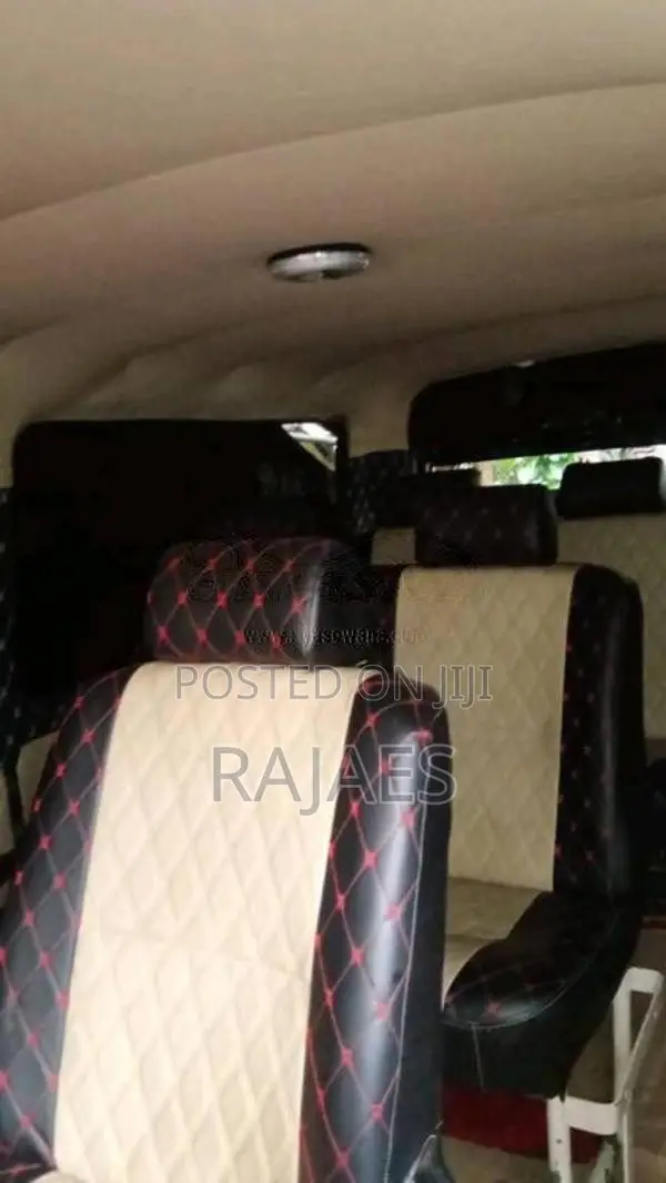 Toyota HIACE 1984 Van (Used)
