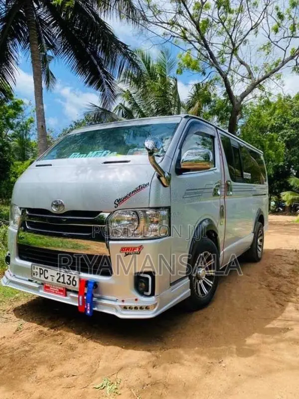 Toyota KDH 2006 Van (Used)