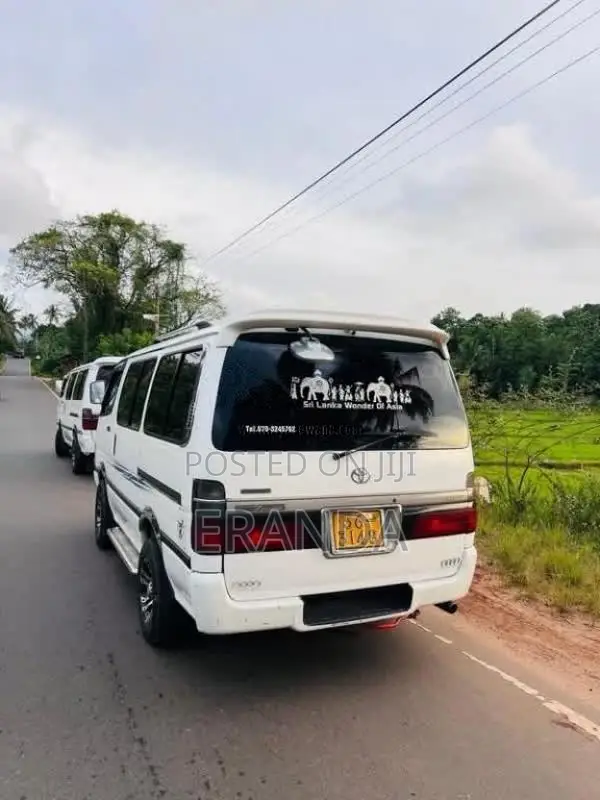Toyota 2L 1990 Van (Used)