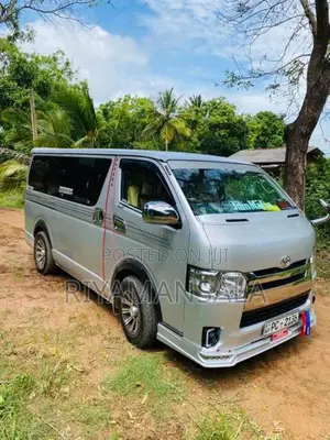 Toyota KDH 2006 Van (Used)