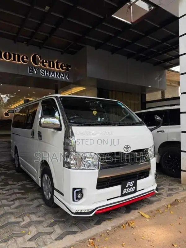 Toyota KDH 200 GL 2007 Van (Used)
