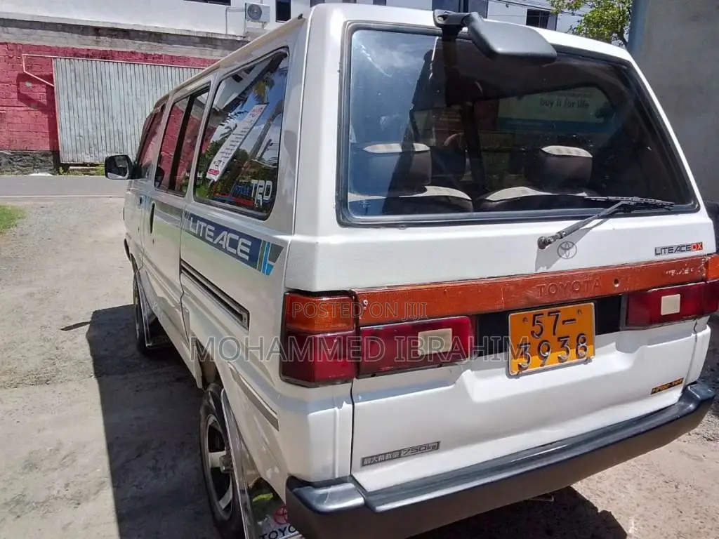 Toyota LiteAce 1990 Van (Used)