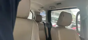 Toyota Noah 2014 Van (Used)