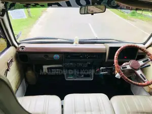 Toyota Lh30 1985 Van (Used)