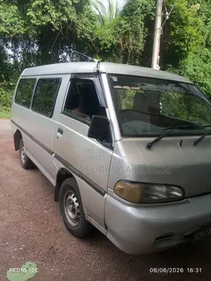 Hyundai H100 2000 Van (Used)