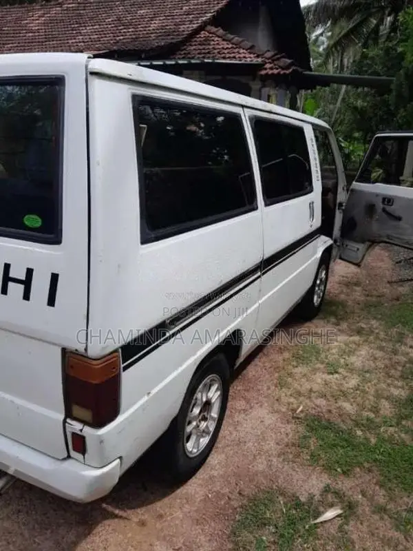 Mitsubishi Delica 1980 Van (Used)