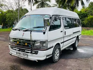 Toyota Dolphin LH182 2002 Van (Used)