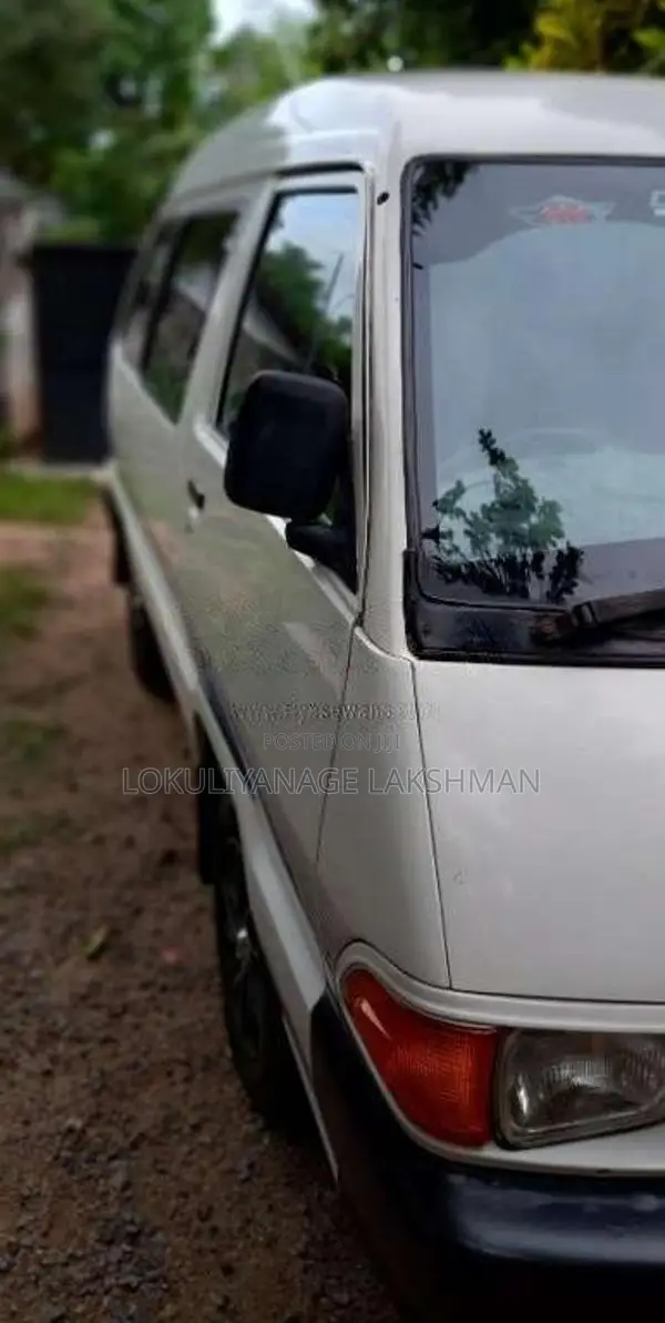Toyota CR27 1989 Van (Used)