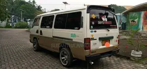 Nissan VRGE-24 1993 Van (Used)