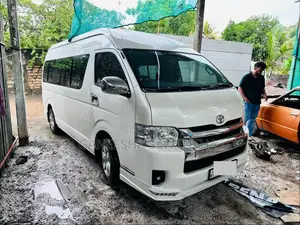 Toyota KDH 2012 Van (Used)