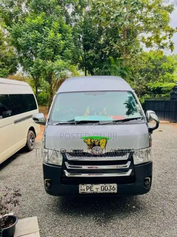 Toyota Kdh High Roof 2007 Van (Used)