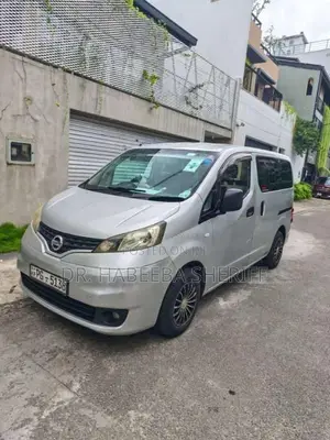 Nissan NV200 2011 Van (Used)