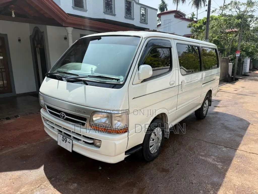 Toyota HIACE Dolphin 113 1992 Van (Used)
