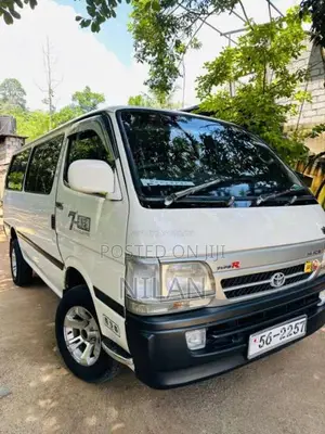 Toyota Dolphin 1989 Van (Used)