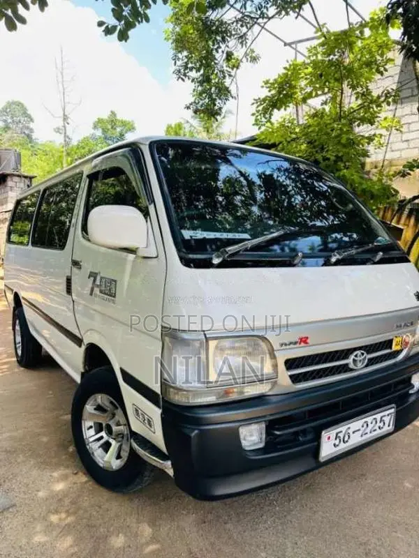 Toyota Dolphin 1989 Van (Used)