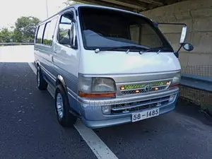 Toyota Dolphin 102 1992 Van (Used)