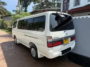 Toyota HIACE Dolphin 113 1992 Van (Used)