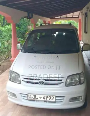 Toyota Noah 1999 Van (Used)