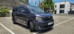 Toyota Voxy 2007 Van (Used)