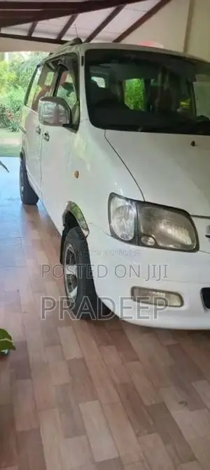 Toyota Noah 1999 Van (Used)