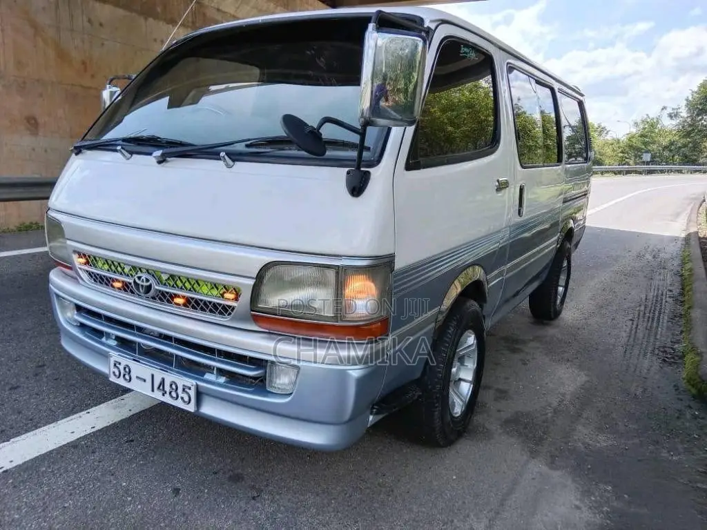 Toyota Dolphin 102 1992 Van (Used)