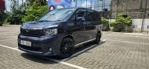 Toyota Voxy 2007 Van (Used)