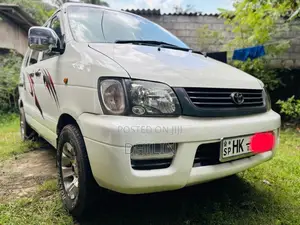Toyota Noah CR42 2003 Van (Used)