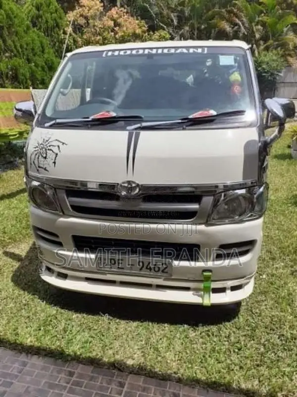 Toyota KDH 2006 Van (Used)