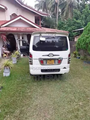 Toyota KDH 2006 Van (Used)
