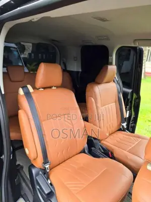 Toyota Noah Voxy 2014 Van (Used)