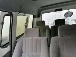 Toyota Noah 1999 Van (Used)