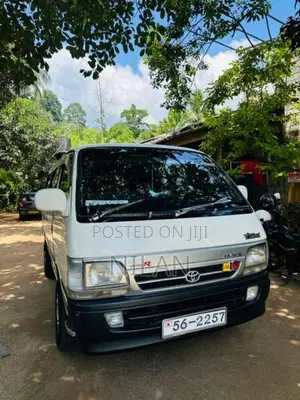 Toyota Dolphin 1989 Van (Used)