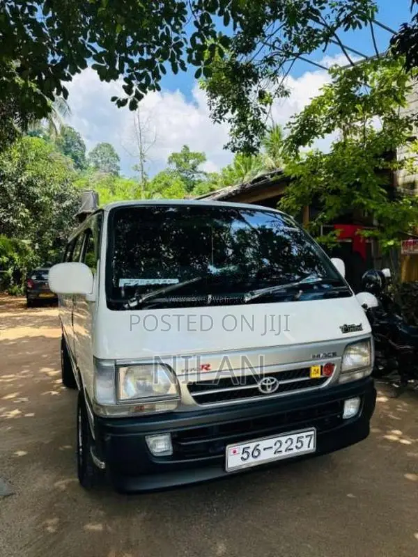 Toyota Dolphin 1989 Van (Used)