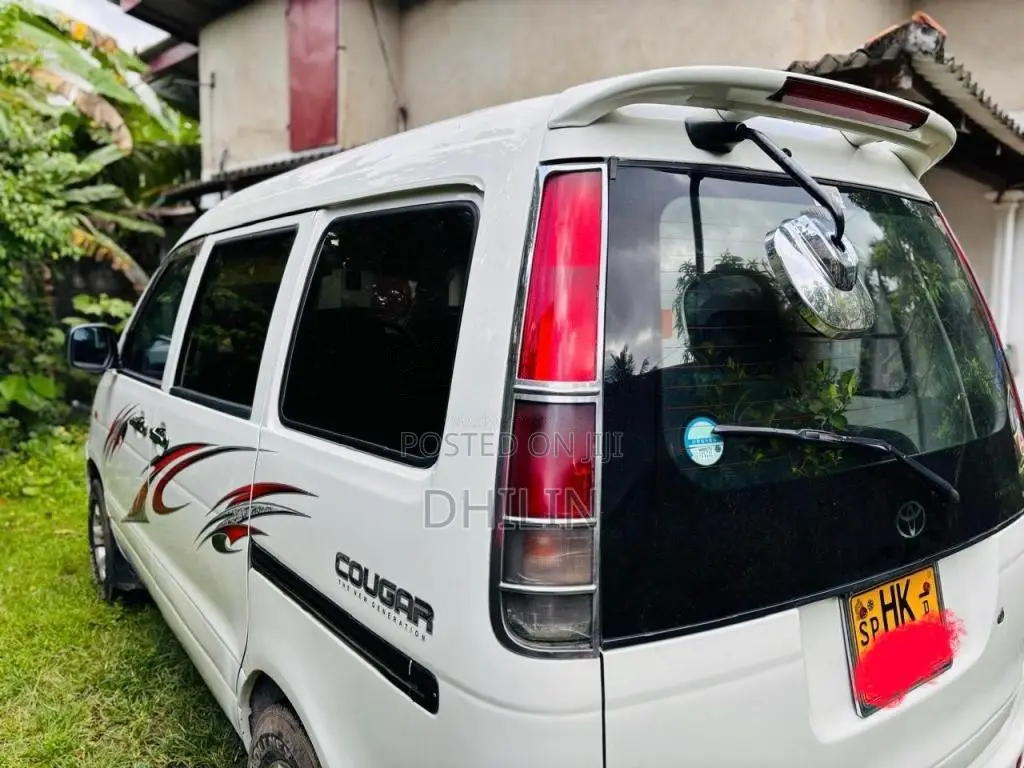 Toyota Noah CR42 2003 Van (Used)