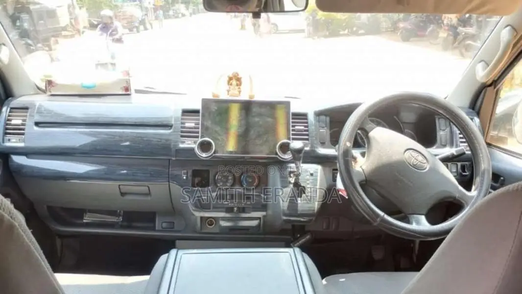 Toyota KDH 2006 Van (Used)