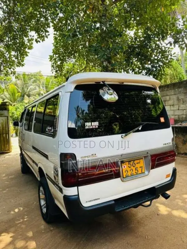 Toyota Dolphin 1989 Van (Used)