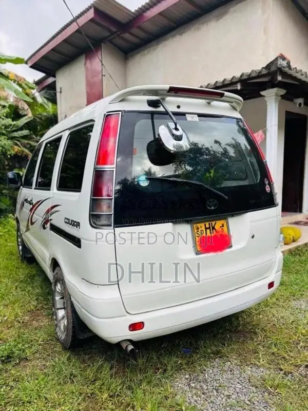 Toyota Noah CR42 2003 Van (Used)