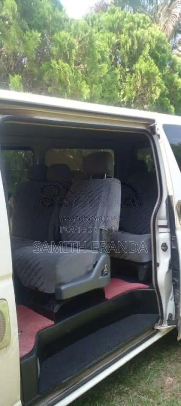 Toyota KDH 2006 Van (Used)