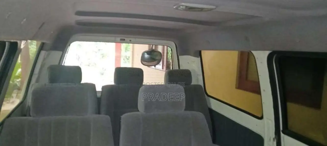 Toyota Noah 1999 Van (Used)