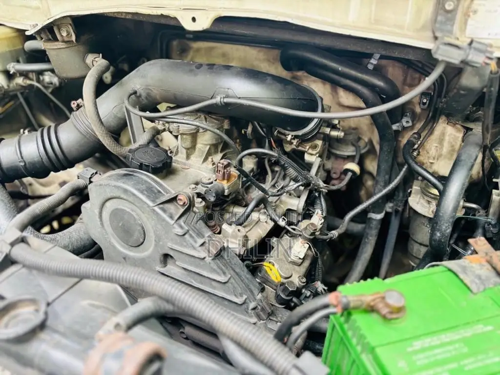 Toyota Noah CR42 2003 Van (Used)
