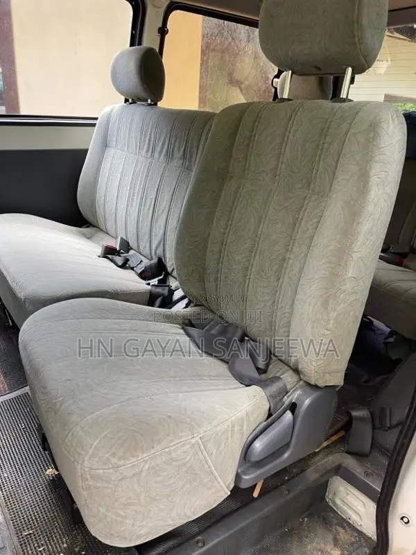 Toyota Cr42 2006 Van (Used)