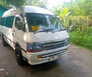 Toyota Dolphin Super Long 2007 Van (Used)