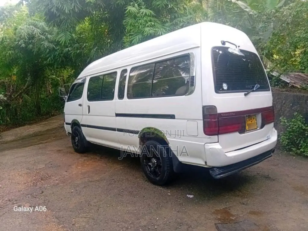 Toyota Dolphin Super Long 2007 Van (Used)