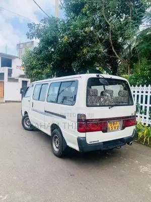 Toyota DOLPHIN 113 1997 Van (Used)