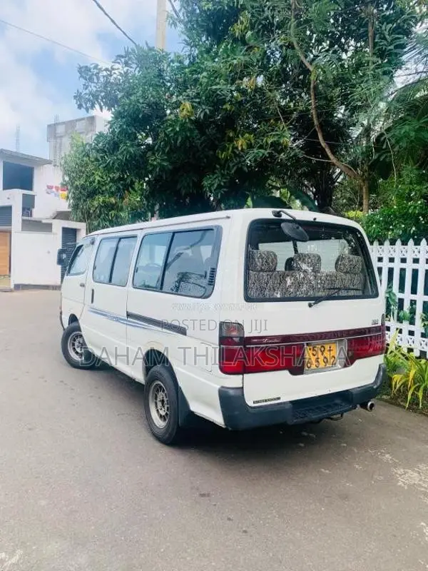 Toyota DOLPHIN 113 1997 Van (Used)